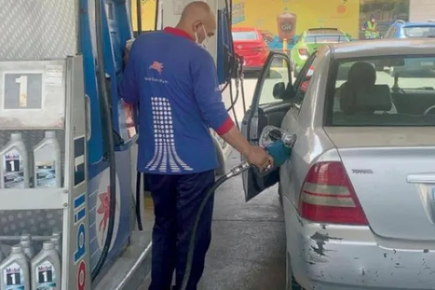 Mısır, akaryakıt fiyatlarını bir kez daha artırdı