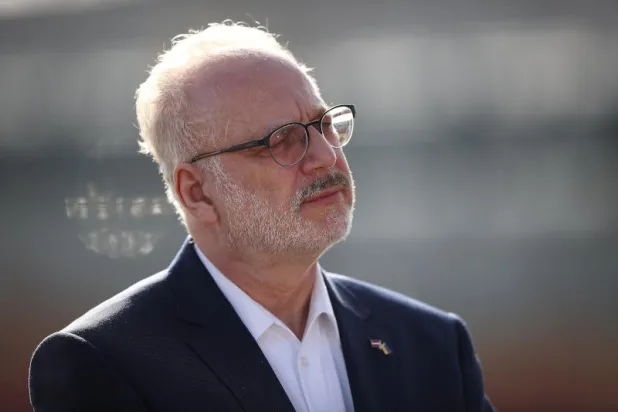 رئيس لاتفيا: سلوك القوات الروسية في أوكرانيا إبادة