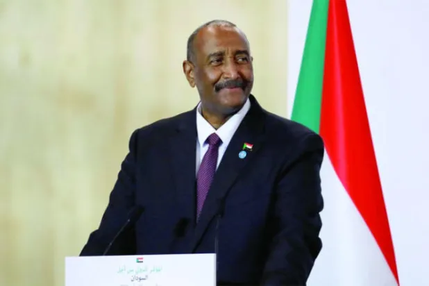 البرهان يعد بإطلاق سراح المعتقلين السياسيين في السودان