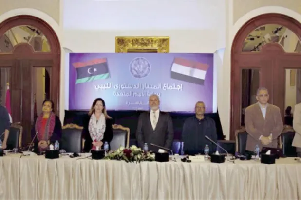 Kahire’de bulunan Libyalı heyetler ‘seçimlerin anayasal zeminini oluşturmanın’ önündeki engelleri aşmak için görüşmelere devam ediyor