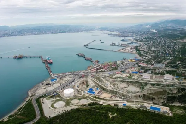 كازاخستان تبحث إصلاح محطة رئيسية لشحن النفط