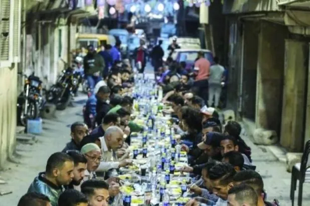 Ramadan Mass Iftar Table in Egypt Goes Viral on Social Media