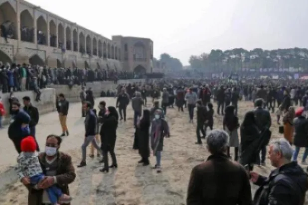 İran’da izinsiz gösteri yapan sendikaya bağlı öğretmene 5 yıl hapis cezası verildi