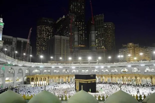 Suudi Arabistan Sağlık Bakanlığı: Umre yapan kişiler arasında Kovid-19’a rastlanmadı