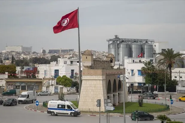 Tunus’ta ders kitaplarının basım ihalesini Türk firmasının kazanması tartışma yarattı