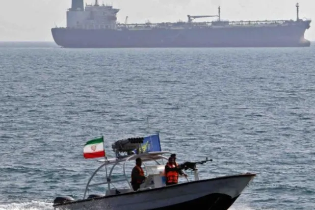 İran, Basra Körfezi'nde yabancı bandıralı bir tankere el koydu