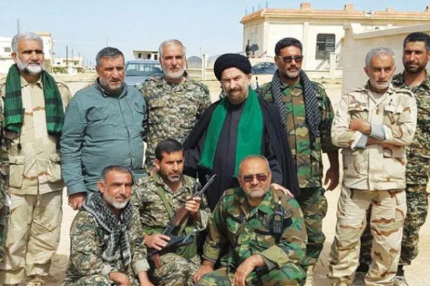 İran destekli Fatimiyyun milisleri Irak sınırında Suriye rejimine ait binalara el koydu