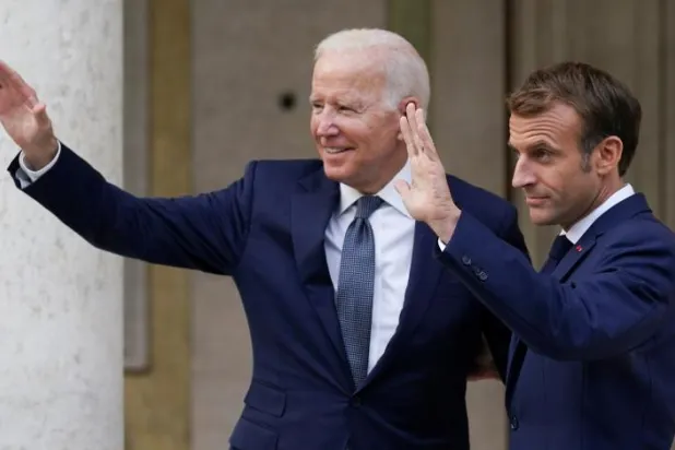 Biden Macron'u tebrik etti: Washington ve Paris demokrasiyi savunmak için işbirliği yapacak