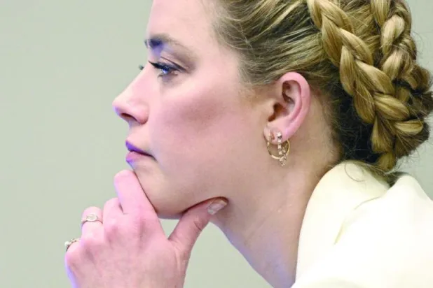 خبيرة: طليقة جوني ديب  تعاني من اضطرابات نفسية