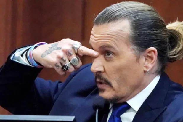 مدير أعمال ديب السابق يرى أنه استُبعد من فيلم «ديزني» بسبب اتهامات طليقته