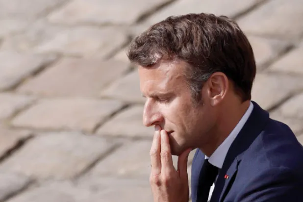 ماكرون يبحث عن رئيس حكومة بصفات محددة... ويفضل امرأة