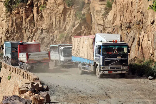 Yemen hükümeti: Hudeyde-Taiz yolu tek yönlü olarak açıldı