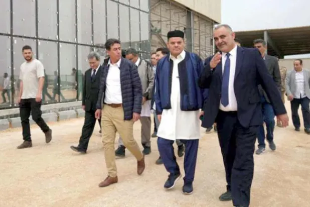 Libya Başkanlık Konseyi Başkanı Menfi, askeri birliklerin kışla dışındaki hareketlerini kısıtladı