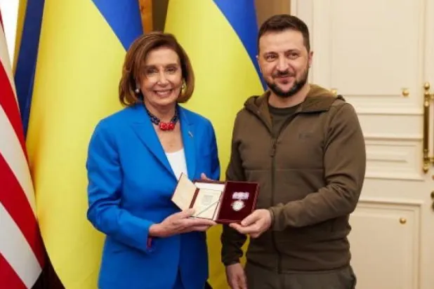 Zelenskiy, Ukrayna'ya gelen ABD Temsilciler Meclisi Başkanı Pelosi ile görüştü
