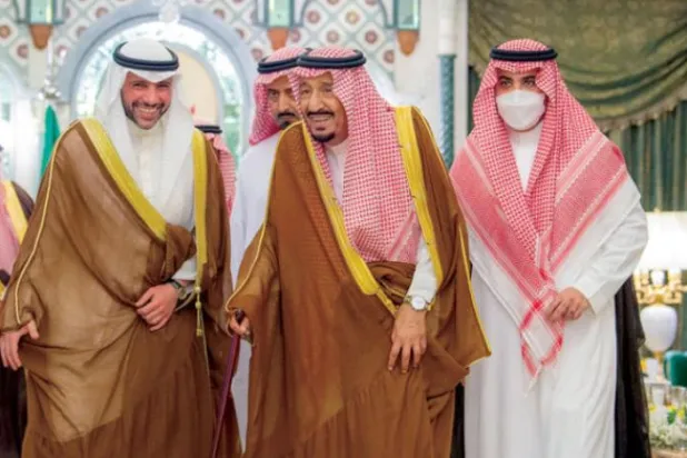 Suudi Arabistan Kralı Selman alimlerle iftar yaptı