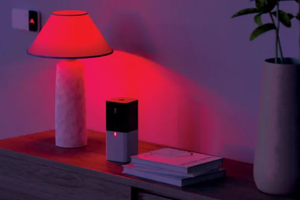 مصابيح وكاميرات مطورة للمنزل الذكي