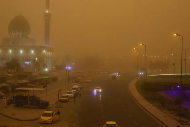 Irak’taki kum fırtınası nedeniyle uçuşlar iptal edildi