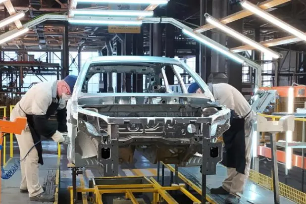 Yaptırımlardan etkilenen bir Rus otomobil üreticisi, İran'dan yedek parça istedi