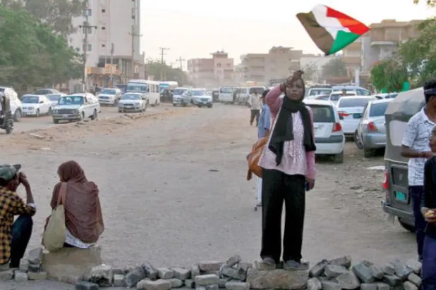 Sudanlı göstericiler Cumhurbaşkanlığı Sarayı’na doğru yeniden harekete geçiyor