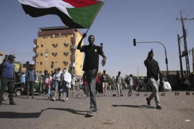 Sudan'daki askeri yönetim karşıtı gösterilerde 1 protestocu hayatını kaybetti
