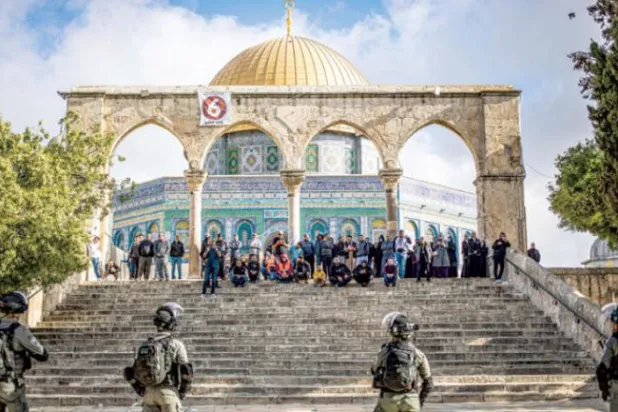 20 bin Filistinli cuma namazını Mescid-i Aksa’da kıldı: KİK Genel Sekreteri Aksa’ya yönelik baskını kınadı