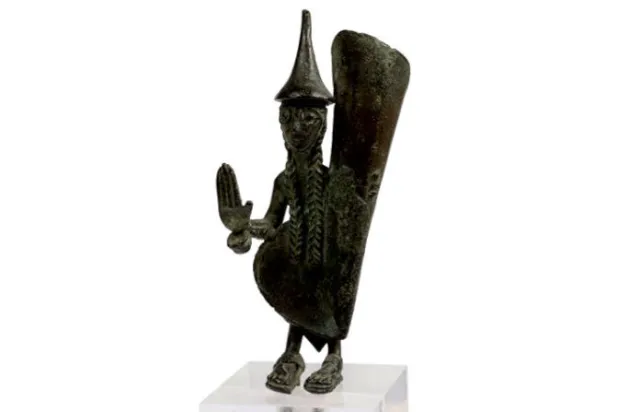 العثور على تمثالين من العصر الحديدي يجسدان ملاكمين في سردينيا