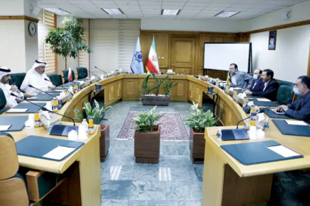 هل يسعى أمير قطر إلى إنقاذ الاتفاق النووي خلال زيارته المرتقبة لطهران؟