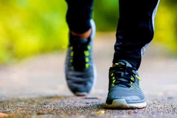 تشخيص القلق عند الأشخاص من مشيتهم