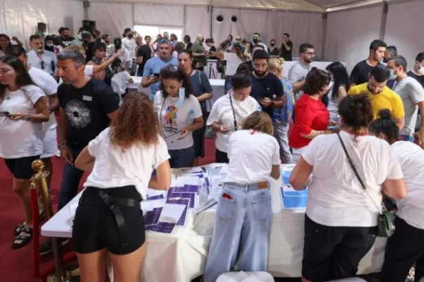 Yurtdışındaki Lübnanlılar ‘değişim’ talebiyle sandık başına gitti