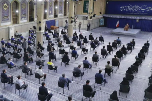 İşçi protestolarını itiraf eden Hamaney dış güçlere karşı uyardı