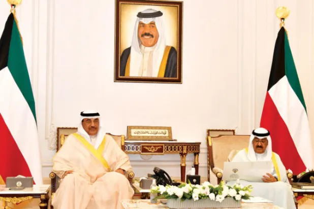 أمير الكويت يقبل استقالة الحكومة بعد أكثر من شهر على تقديمها
