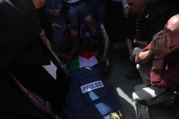 İsrail askerlerinin yaraladığı gazeteci: Şirin Ebu Akile’yi soğukkanlılıkla öldürdüler