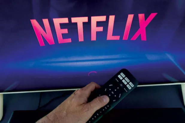 نتفليكس فقدت 200 ألف مشترك خلال عام (رويترز)