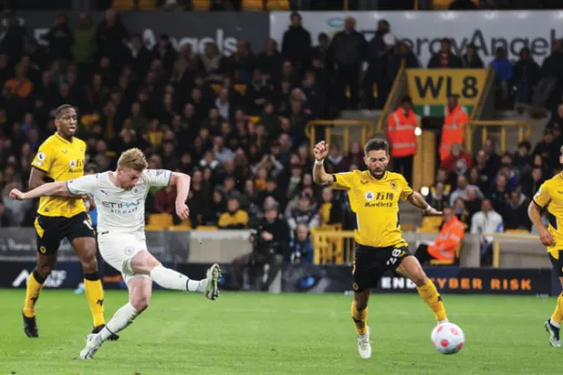 دي بروين يهز شباك ولفرهامبتون للمرة الرابعة (إ.ب.أ)