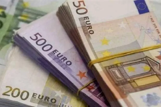 انتعاش لليورو وتركيز على سياسة «المركزي» الأوروبي لرفع الفائدة