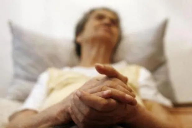 السكري يتسبب في تراكم البروتينات الضارة في الدماغ وبالتالي يؤدي إلى الخرف (رويترز)