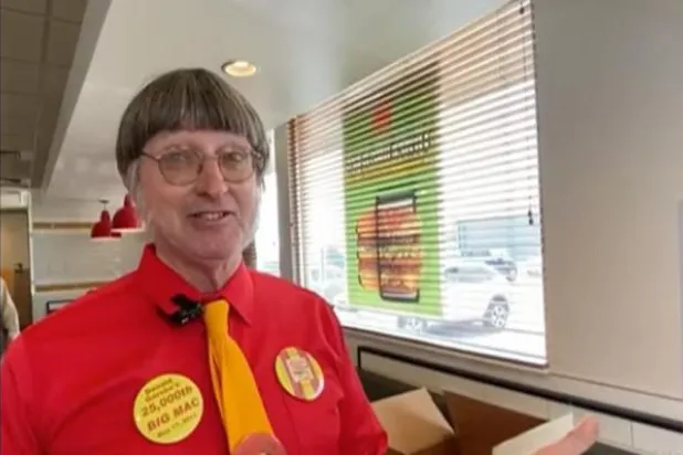 الأميركي دونالد غورسكي الذي يتناول وجبة «ماكدونالدز» كل يوم تقريباً (إندبندت)