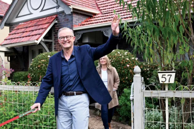 رئيس الوزراء الأسترالي القادم أنتوني ألبانيز الحادي والثلاثين ورابع شخص يتولى الرئاسة (إ.ب.أ)