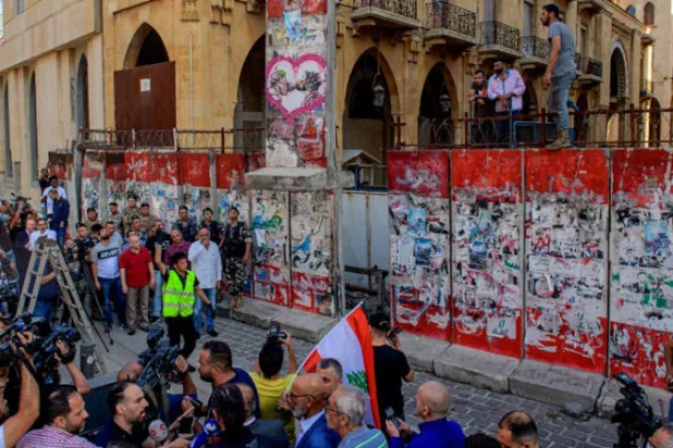 البرلمان اللبناني الجديد يتحرر من الحواجز والأسلاك الشائكة