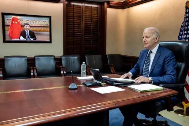 Biden, Çin’in saldırısına maruz kalması halinde Tayvan'ı savunacaklarını söyledi. (AFP)
