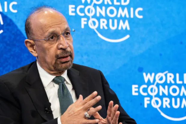 وزير الاستثمار السعودي خالد الفالح يتوقع  نمو حجم اقتصاد المملكة إلى نحو 1.8 تريليون دولار (د.ب.أ)