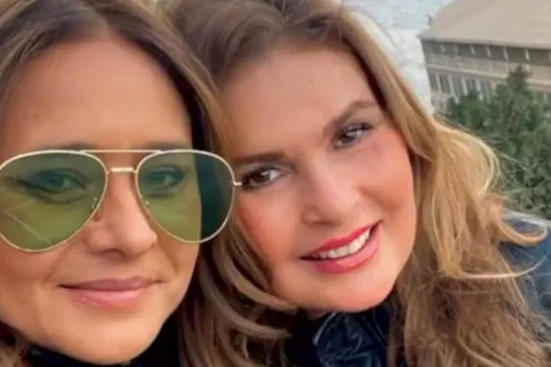 نيللي كريم مع الفنانة يسرا