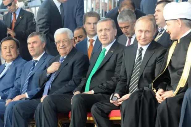 Putin ve Dugin’in Batı karşıtı söylemlerinin siyasal İslam güçleriyle kesiştiği, giderek daha belirgin hale geliyor. (Getty)