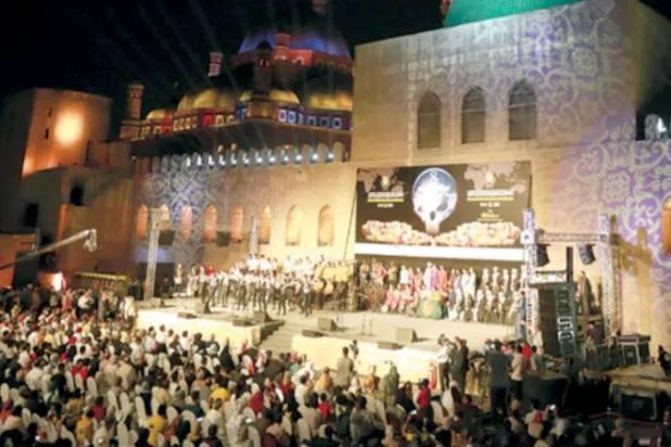 حفل الختام شهد مشاركة مئات الموسيقيين (الشرق الأوسط)