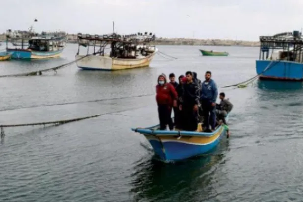 صيادون من غزة (رويترز)