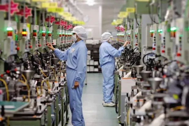 تباطؤ وتيرة انكماش نشاط قطاع الخدمات الصيني بمايو