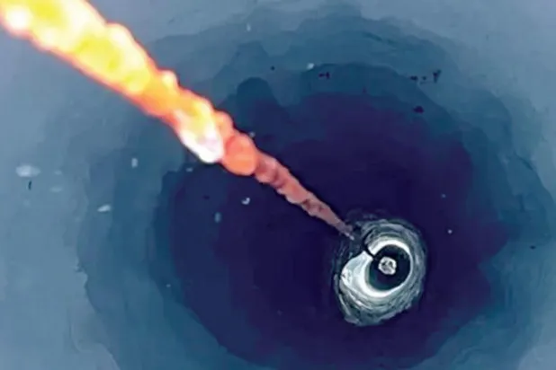 العلماء يحفرون تحت الجليد (نيوا)