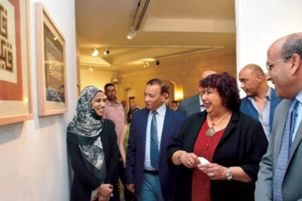 وزيرة الثقافة المصرية خلال افتتاحها الملتقى