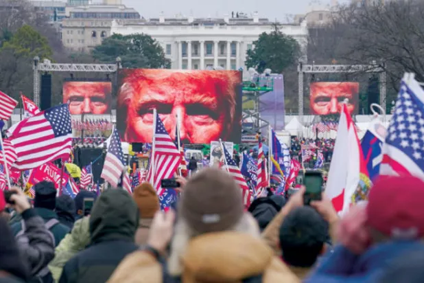 تجمع مؤيد لترمب في واشنطن في 6 يناير 2021 (أ.ب)