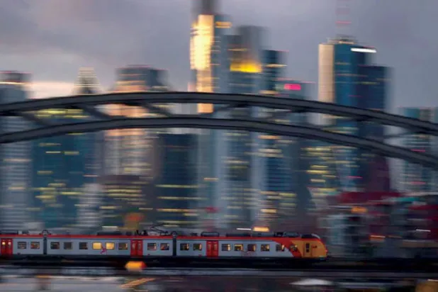 ذكر «المركزي» الألماني أن عواقب حرب أوكرانيا تبطئ النمو الاقتصادي وتؤدي لارتفاع التضخم (رويترز)